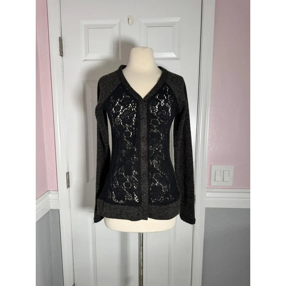 A'Reve‎ Womens Charcoal Grey Knit Cardigan Black Floral Lace Overlay V-Neck SZ S
